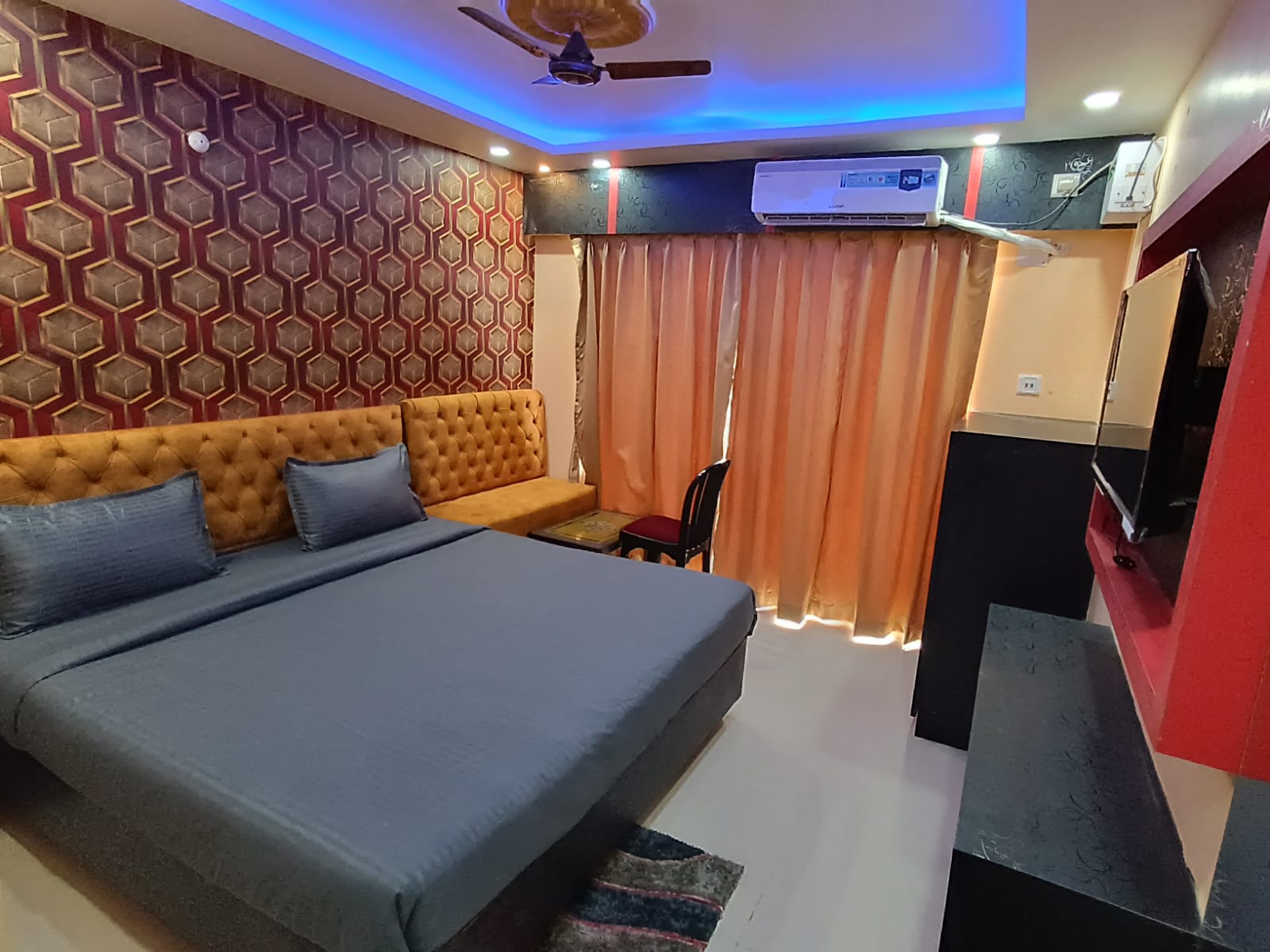 WhatsApp Image 2025-08-23 at 20.12.01 (2)